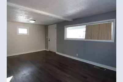 827 Garfield Avenue, Beloit, WI 53511 - Photo 7