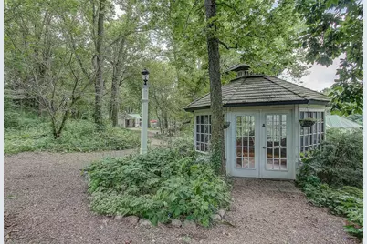 5525 Portage Road, Madison, WI 53704 - Photo 7