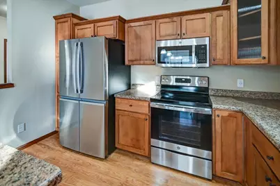 9305 Golden Hue Boulevard, Verona, WI 53593 - Photo 11