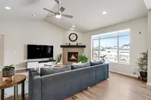 608 Burnt Sienna Dr, Middleton, WI 53562 - Photo 17