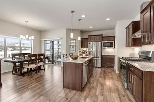 608 Burnt Sienna Dr, Middleton, WI 53562 - Photo 5