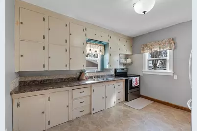 405 Rosendale Street, Beaver Dam, WI 53916 - Photo 9