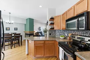 14 S Gardens Way, Fitchburg, WI 53711 - Photo 11