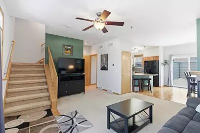 14 S Gardens Way, Fitchburg, WI 53711 - Photo 3