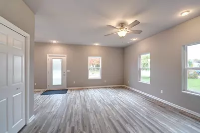 620 W Delavan Drive, Janesville, WI 53548 - Photo 9