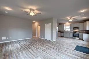 620 W Delavan Dr, Janesville, WI 53548 - Photo 5