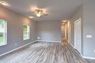 620 W Delavan Dr, Janesville, WI 53548 - Photo 7