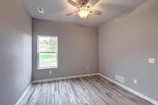 620 W Delavan Dr, Janesville, WI 53548 - Photo 21