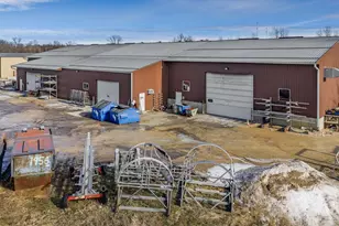 1002 Academy St, Elroy, WI 53929 - Photo 9