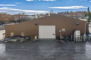 1002 Academy St, Elroy, WI 53929 - Photo 11