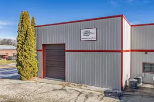 1002 Academy St, Elroy, WI 53929 - Photo 5