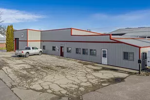 1002 Academy St, Elroy, WI 53929 - Photo 3