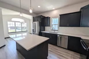 4814 Romaine Rd, Fitchburg, WI 53711 - Photo 9