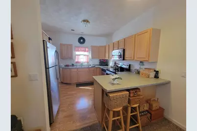 827 Sutherland Avenue, Janesville, WI 53545 - Photo 9