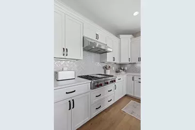 5038 Congressional Hill, Middleton, WI 53597 - Photo 9