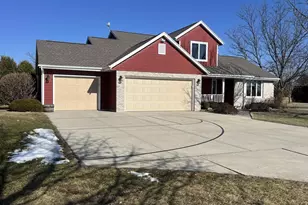 6692 W Thornapple Dr, Janesville, WI 53548 - Photo 5