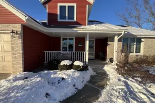 6692 W Thornapple Dr, Janesville, WI 53548 - Photo 3