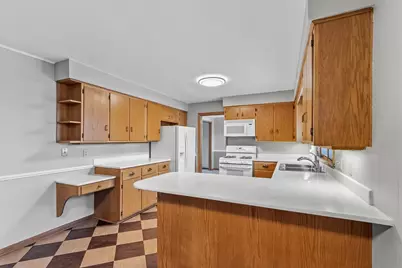 126 Ellickson Street, Arlington, WI 53911 - Photo 5