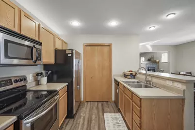 1287 Independence Way, Sun Prairie, WI 53590 - Photo 9