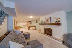 2718 Hilltop Dr, Sun Prairie, WI 53590 - Photo 25