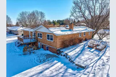 2718 Hilltop Drive, Sun Prairie, WI 53590 - Photo 3