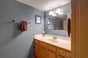 2718 Hilltop Dr, Sun Prairie, WI 53590 - Photo 29