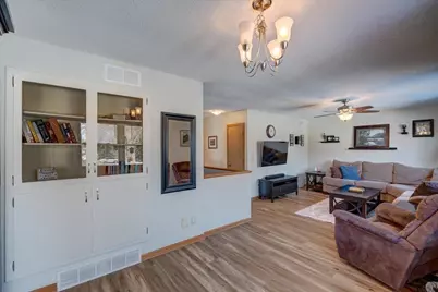 2718 Hilltop Drive, Sun Prairie, WI 53590 - Photo 13