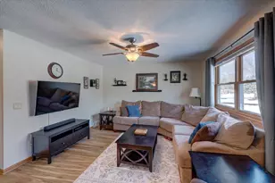 2718 Hilltop Dr, Sun Prairie, WI 53590 - Photo 15