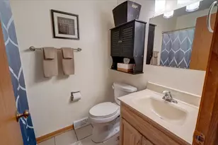 2718 Hilltop Dr, Sun Prairie, WI 53590 - Photo 21