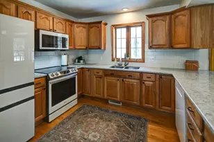 1275 McMahon Dr, Sun Prairie, WI 53590 - Photo 7