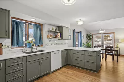 516 Woodvale Drive, DeForest, WI 53532 - Photo 17