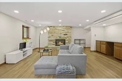 516 Woodvale Drive, DeForest, WI 53532 - Photo 37