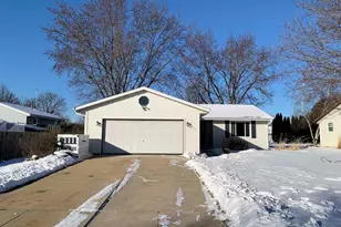 2111 Browning Dr, Janesville, WI 53546 - Photo 5