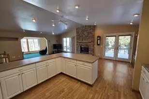 N6333 Suburban Heights Rd, Pardeeville, WI 53954 - Photo 7