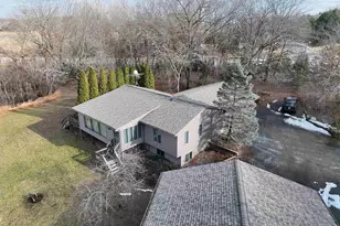 N6333 Suburban Heights Rd, Pardeeville, WI 53954 - Photo 5