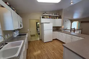 N6333 Suburban Heights Rd, Pardeeville, WI 53954 - Photo 9