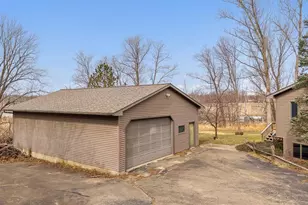 N6333 Suburban Heights Rd, Pardeeville, WI 53954 - Photo 3