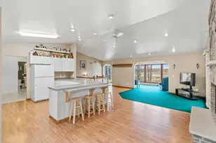 N6333 Suburban Heights Rd, Pardeeville, WI 53954 - Photo 11