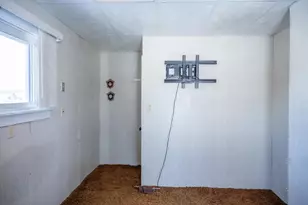 207 Spring St, Elroy, WI 53929 - Photo 25