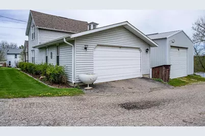207 Spring Street, Elroy, WI 53929 - Photo 5