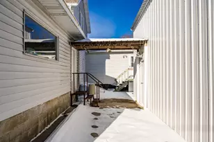 207 Spring St, Elroy, WI 53929 - Photo 7