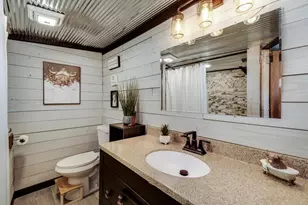 231 Hillyer St, Waupun, WI 53963 - Photo 17