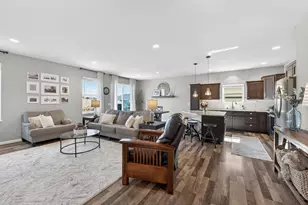 5371 Little Bluestem Dr, Mcfarland, WI 53558 - Photo 11