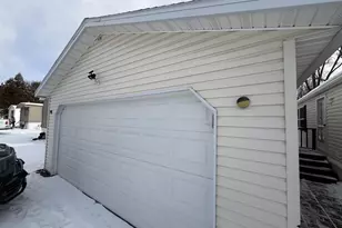 404 Lincoln Ave, Reeseville, WI 53579 - Photo 11