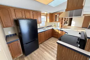 404 Lincoln Ave, Reeseville, WI 53579 - Photo 3