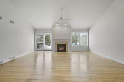 9106 Waterside Street, Middleton, WI 53562 - Photo 5