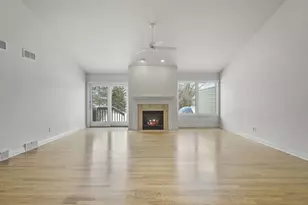 9106 Waterside St, Middleton, WI 53562 - Photo 5