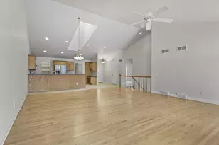 9106 Waterside St, Middleton, WI 53562 - Photo 7