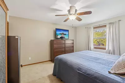 1006 S Division Street, Waunakee, WI 53597 - Photo 23