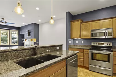 10 Glen Brook Way #109, Fitchburg, WI 53711 - Photo 3